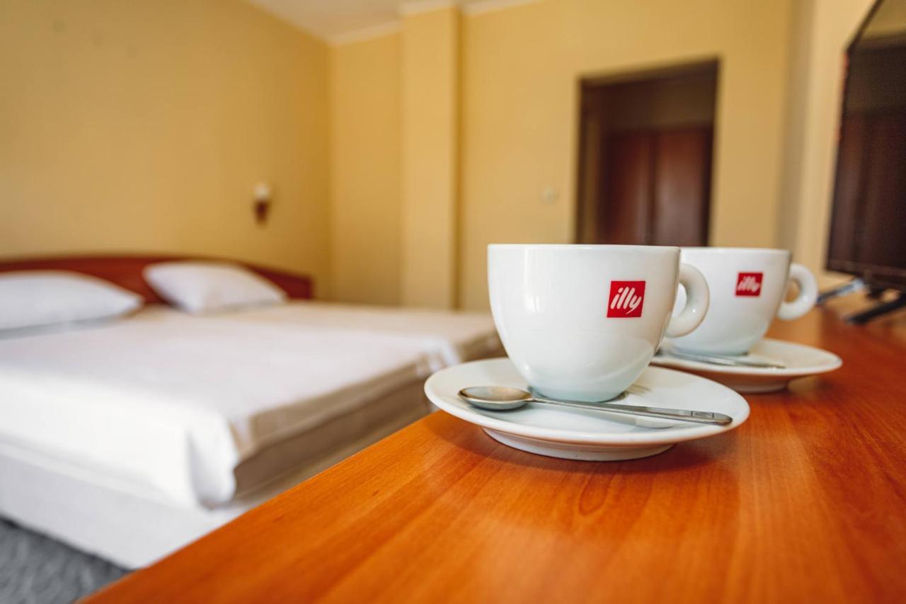 Hotel Dolphin Ravda ภายนอก รูปภาพ